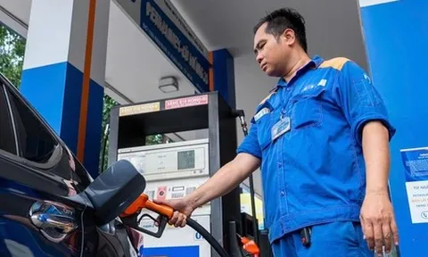 Chứng khoán 2-7: Sau 1 tháng chuyển đổi xăng E10, nhóm doanh nghiệp nào dự báo được hưởng lợi?