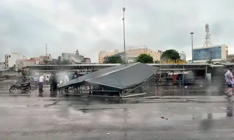 Bão số 1 Maysak sắp đổ bộ, gió mạnh quật đổ cây, tốc mái ở Móng Cái