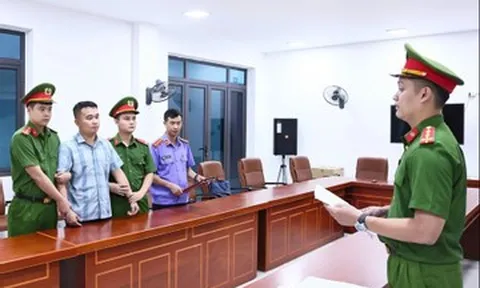 Lệnh giữ khẩn cấp giáo viên Trường THPT Chuyên Tuyên Quang trong vụ 146 điểm 10 môn Toán