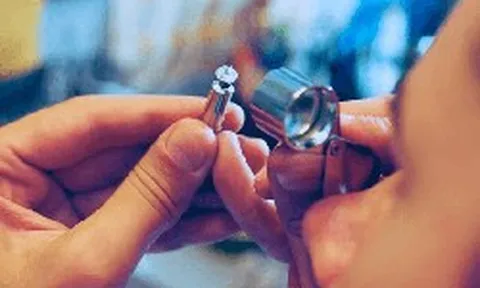 'Miếng bánh' giám định kim cương chia cho những ai trước khi xảy ra biến cố tại công ty của PNJ với 28.000 viên kim cương buôn lậu?