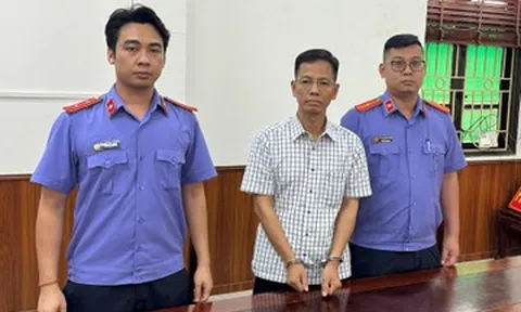 Bắt tạm giam nguyên Thẩm phán Tòa án nhân dân TP Hà Nội