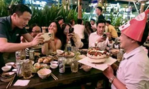 Thế giới thu phí bản quyền âm nhạc hàng, quán, khách sạn ra sao?