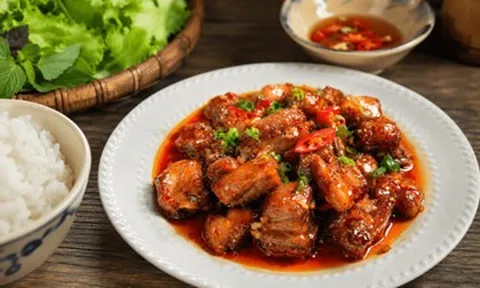 Cách làm sườn rim mắm cực đơn giản, ngon khó cưỡng tại nhà