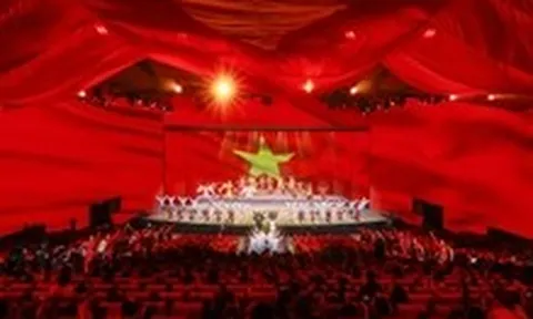 Đất nước thiên hùng ca và sức mạnh của những mega show