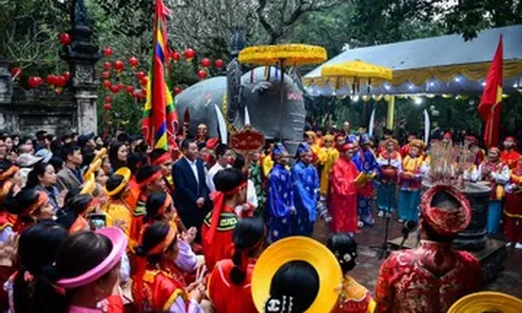 Sạt lở tại Đền Sóc, Hà Nội công bố tình huống khẩn cấp thiên tai