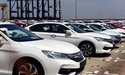 Nhập khẩu ô tô dạng biếu, tặng: Sẽ kiểm soát ngay từ đầu vào để ngăn trục lợi?