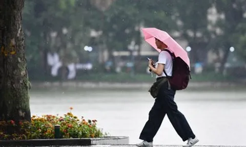 Dự báo thời tiết 11/7/2026: Mưa giông vẫn xuất hiện ở miền Bắc, Hà Nội 34 độ