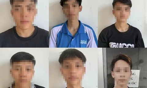 Mang súng khí nén, chĩa ba đi ‘nói chuyện’, gây náo loạn trung tâm thương mại