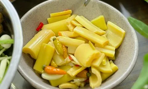 Cách muối măng ớt ngon, giòn cay, không bị nổi váng tại nhà