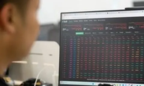 Chứng khoán 16-7: Nhóm dầu khí có phải cửa sáng khi giá dầu trở lại trên 80 USD/thùng?