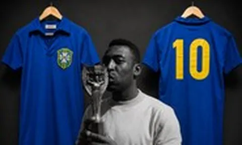 Áo đấu Pele mặc ở chung kết World Cup 1958 được bán gần 5 triệu USD