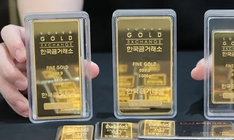 Giá vàng thế giới bất ngờ rơi xuống dưới 4.000 USD/ounce