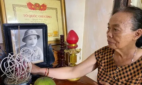 Tiếng chuông báo mộng và 13 chuyến xe tìm anh trai liệt sĩ ở 'đất lửa'