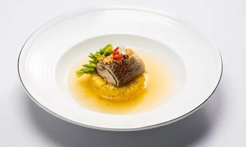 Canh chua mẹ nấu dự thi Top Chef, mẹ nhìn cũng không ra