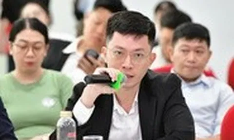 Chuyên gia cảnh báo 'con dao 2 lưỡi' AI trong đầu tư chứng khoán