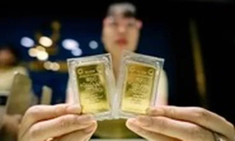 Giá vàng thế giới bất ngờ giảm mạnh