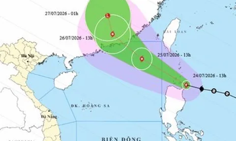 Bão Noul tiếp tục mạnh thêm, dự báo vào Biển Đông đêm nay