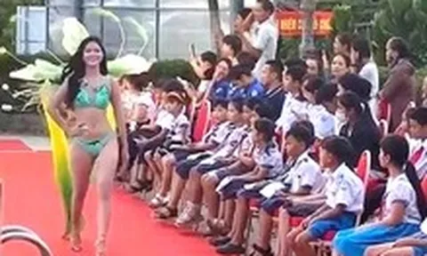 Để thí sinh hoa hậu trình diễn bikini trước mặt học sinh, ban tổ chức xin lỗi