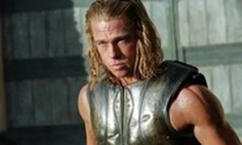 Phim Troy của Brad Pitt gây sốt trở lại nhờ The Odyssey
