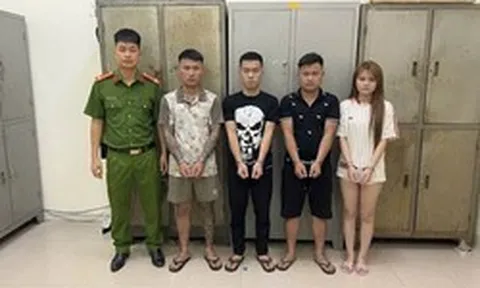 Bắt Đàm Lê Mai Linh SN 2002 và nhiều người đàn ông sau khi kiểm tra phòng trọ