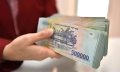 Lãi suất vay mua nhà chạm ngưỡng 16%/năm, người vay lo 'không gồng nổi'
