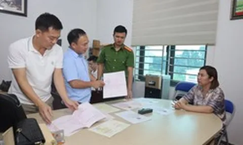 Khám xét khẩn cấp, khởi tố Lê Thị Kim Nhung liên quan 600 tỷ đồng, thu giữ 1.874 hợp đồng