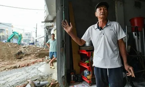Cận cảnh người dân Hà Nội tháo dỡ nhà, bàn giao mặt bằng mở rộng Quốc lộ 21B