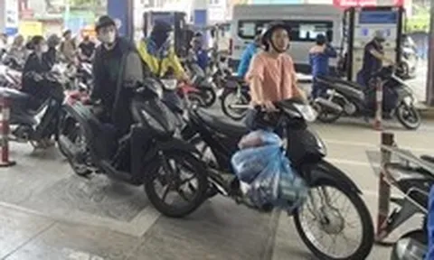 Cục trưởng Trần Hữu Linh: Khan xăng dầu cục bộ, không loại trừ việc bán cầm chừng chờ tăng giá