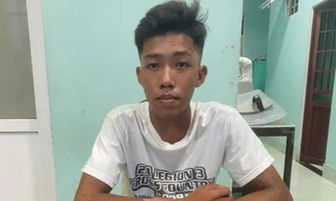 Bắt giữ nam thanh niên đâm học sinh tiểu học rồi theo tàu cá lẩn trốn