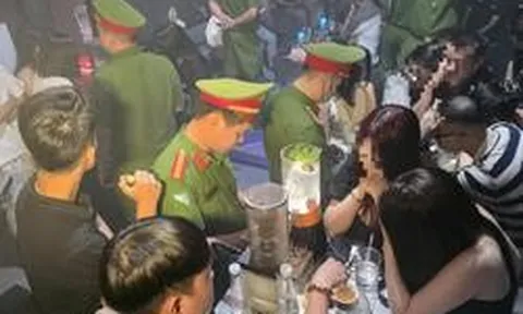 Công an bất ngờ kiểm tra cơ sở kinh doanh 129 Club lúc 0h