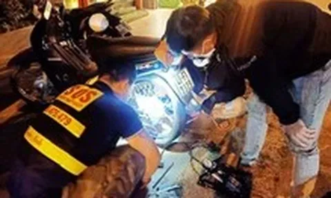 Hai chục ngàn và một tiếng bơm xe