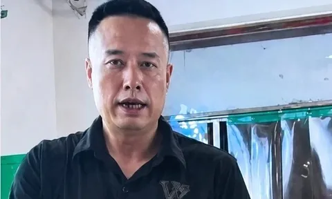 Quán nướng Trung Quốc bất ngờ đông khách nhờ ông chủ giống Elon Musk