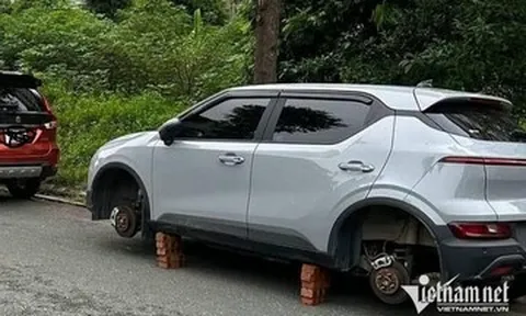 Nữ chủ ô tô kể phút biết xe bị tháo mất 2 bánh khi đỗ ở khu đô thị Hà Nội