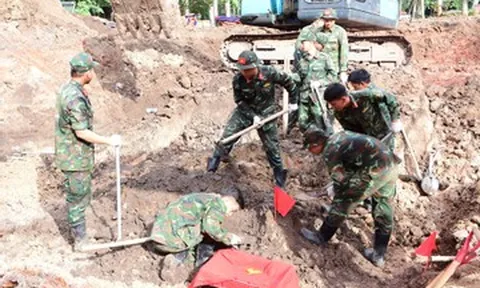 Phát hiện thêm 18 hài cốt liệt sĩ tại công viên Lê Thị Riêng
