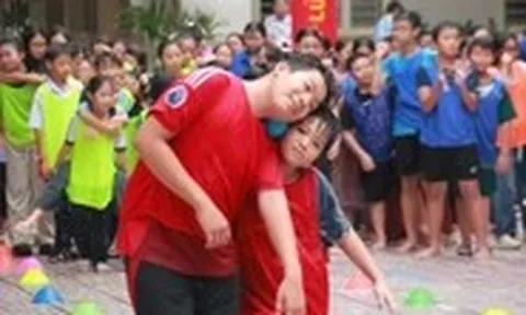 Ngày hè 'hết nước chấm' trổ tài nấu ăn, thi tìm kiếm tài năng nhí và viết chữ đẹp