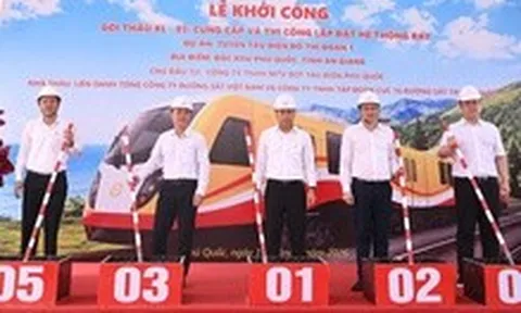 Tuyến tàu điện đô thị 9.000 tỉ đồng ở Phú Quốc triển khai lắp ray và hiệu chuẩn tuyến