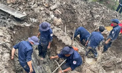Người dân chỉ hố chôn tập thể, tìm thấy 3 hài cốt liệt sĩ