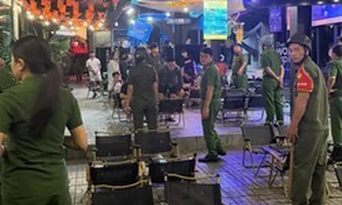 Công an ra quân, kiểm tra 469 người tại chợ đầu mối, các cơ sở kinh doanh dịch vụ ăn uống...