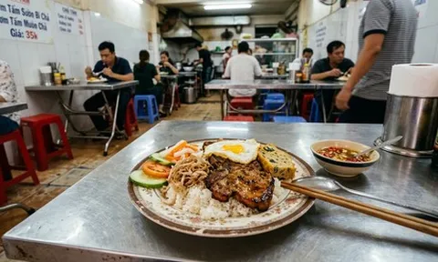 Một bữa cơm trưa theo tôi hơn hai mươi năm