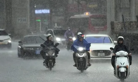 Dự báo thời tiết 16/8: Miền Bắc nắng nóng cục bộ, vẫn xuất hiện mưa giông