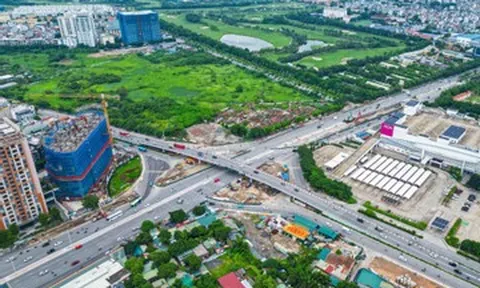 Cận cảnh công trường thi công hầm chui 6 làn xe hơn 700 tỷ tại Hà Nội