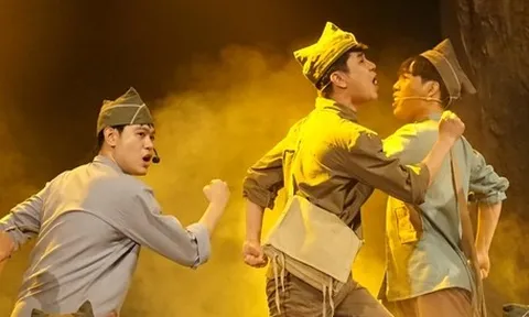 ‘Tuổi thơ dữ dội’ của Phùng Quán lên sân khấu nhạc kịch
