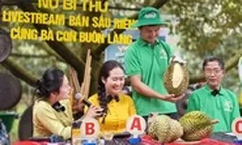 'Thủ phủ sầu riêng' rước voi về làm lễ cầu no đủ, livestream bán hàng sang Trung Quốc