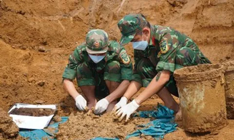 Bộ đội đào giếng nước ở TPHCM, tìm thấy 3 hài cốt liệt sĩ