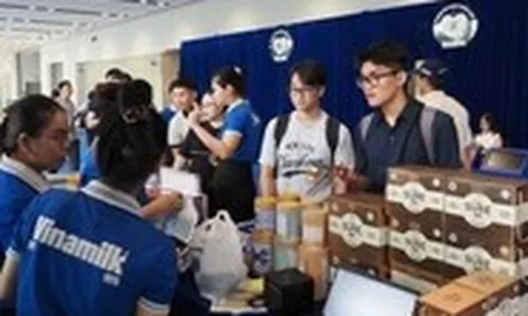Hơn 7.000 lượt người khám phá hành trình 50 năm của Vinamilk