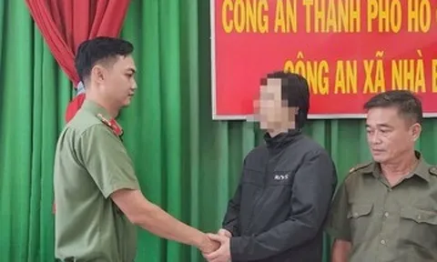 Được cứu khi nhảy sông ở TPHCM tự tử, du khách Hàn Quốc gửi tâm thư cảm ơn