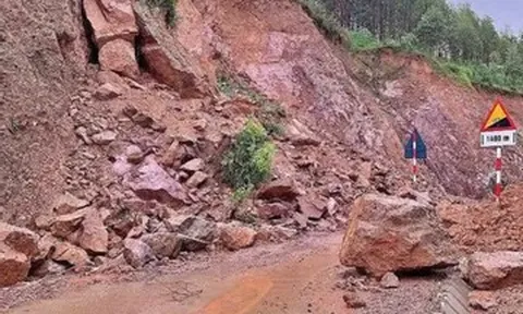 Bắc Ninh phát báo động II trên sông Lục Nam, nhiều nơi ngập sâu, sạt lở
