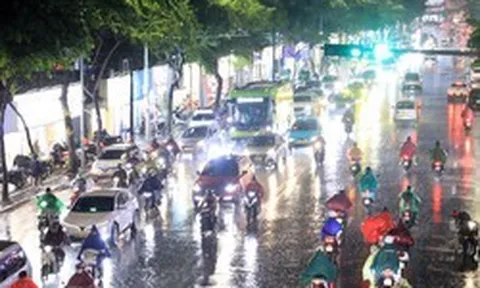 Hà Nội: Nhiều "điểm đen" không còn úng ngập trong đợt mưa kéo dài