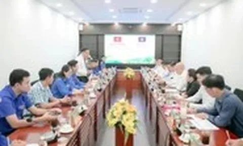 Tuổi trẻ VRG góp sức vun đắp tình hữu nghị Việt - Lào