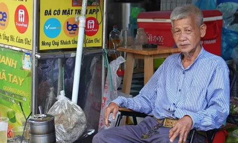 Xe trà chanh giã tay TP.HCM từng bán 600 ly/ngày giờ ra sao?